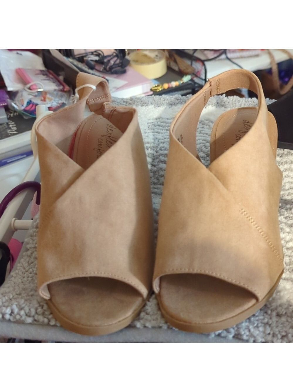 NWT- Dexflex Comfort Tan Brown Women's Mule Heels Size 7W